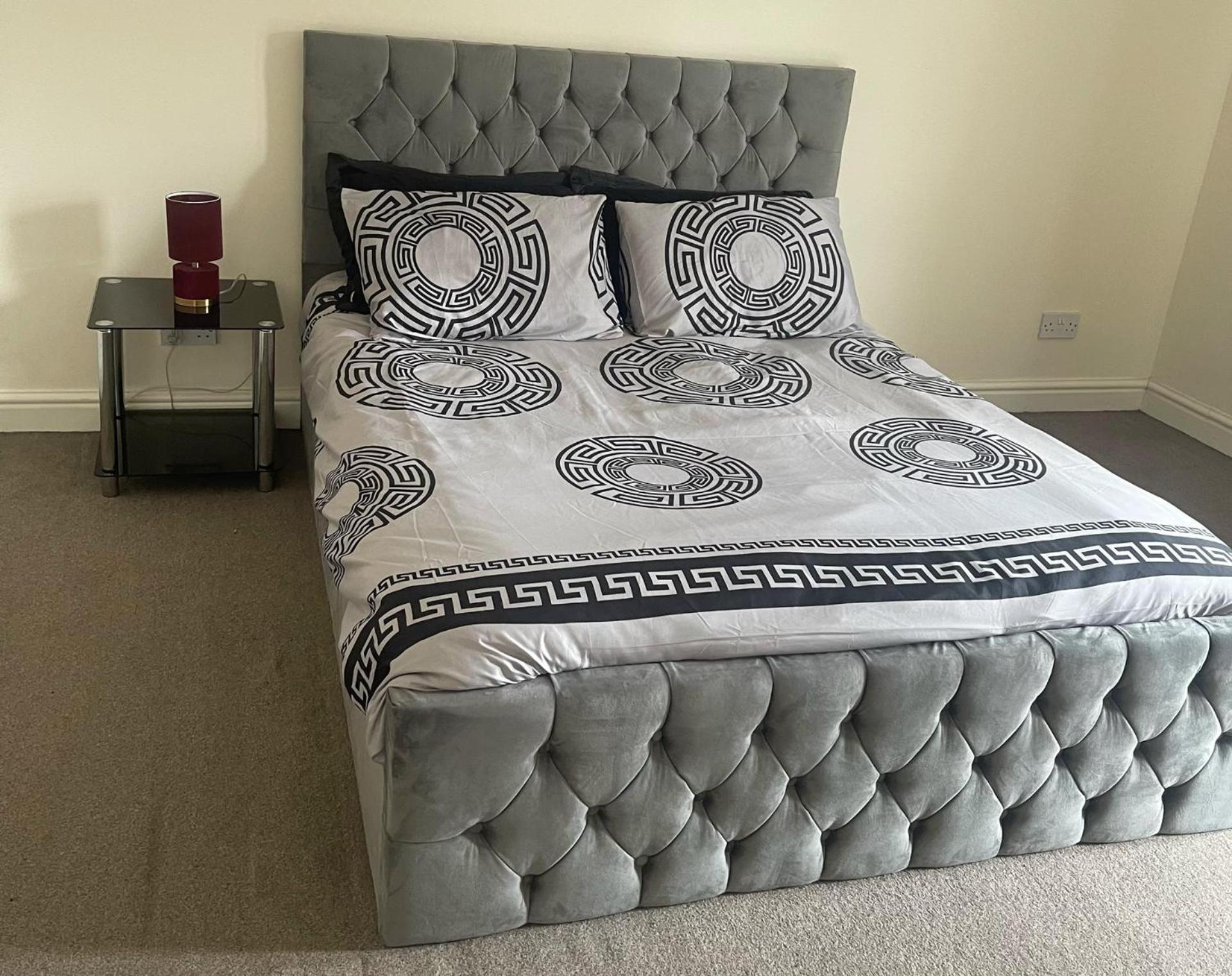 2-Bed Apartment - Sleeps 4 - Street Parking - Wifi Manchester Exterior foto
